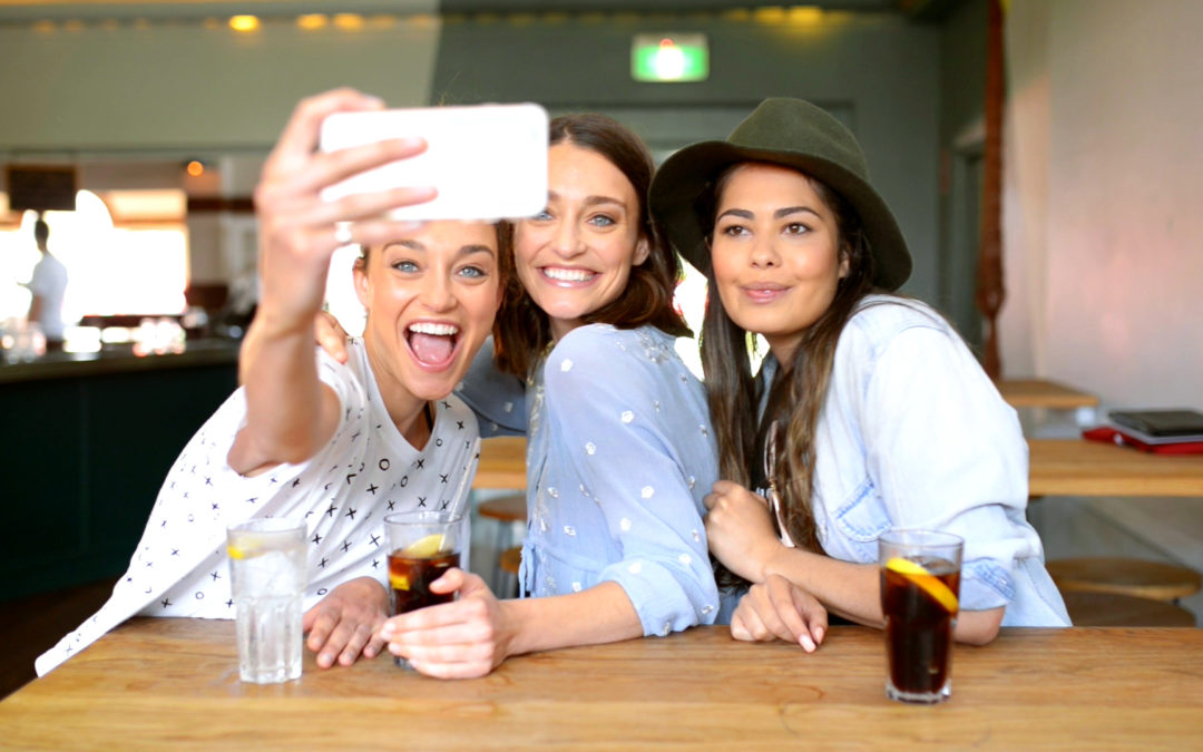 Aspiring Singles (New Zealand & Australia TV Ad) | Emirates Airline